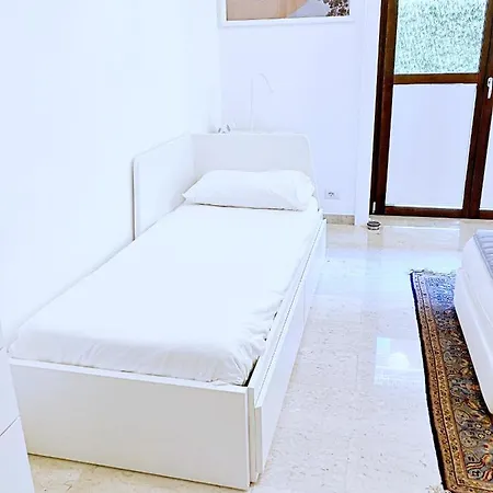 Maison d'hôtes Executive 80 M2, 2floor, Quiet In Navigli-duomo Milan
